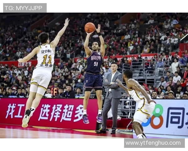 辽宁男篮大胜华南虎，豪取十连胜刷新纪录