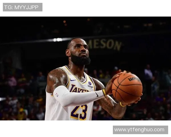 勒布朗-詹姆斯开启NBA生涯第19个赛季,稳坐湖人队核心位置