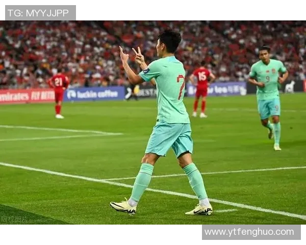 韩国男足迎战香港队期待精彩对决双方实力对比引发球迷热议 韩国男足迎战香港队期待精彩对决双方实力对比引发球迷热议