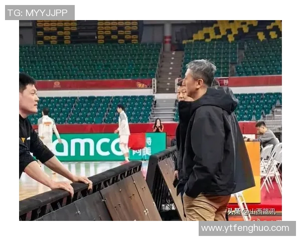 山西男篮与江苏男篮激战正酣谁能在这场对决中笑到最后