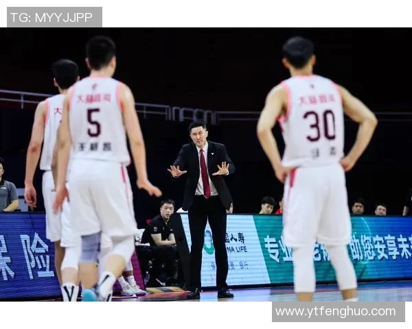 王泉泽的篮球之路:从青涩少年到职业球员的成长历程与奋斗故事 王泉泽的篮球之路:从青涩少年到职业球员的成长历程与奋斗故事