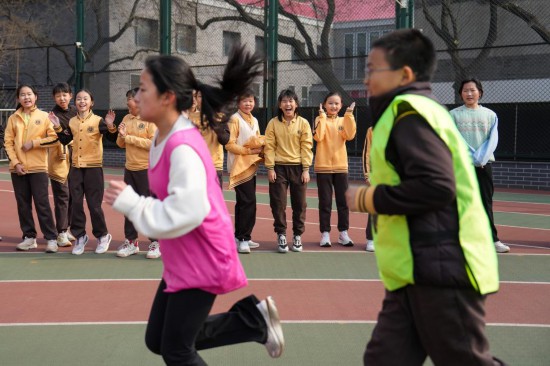 开学“赛起来” 运动“热起来”——北京校园体育一线观电竞竞猜app察(图1)