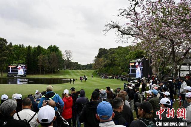 电竞竞猜入口“LIV Golf 2025”职业高尔夫球巡回赛中国香港站揭幕(图1)